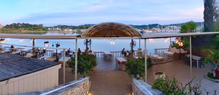 Fish Taverna Roula exterior